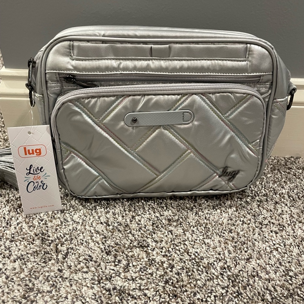 Lug Carousel XL 2 - Metallic Silver with Ice Pop stitch.